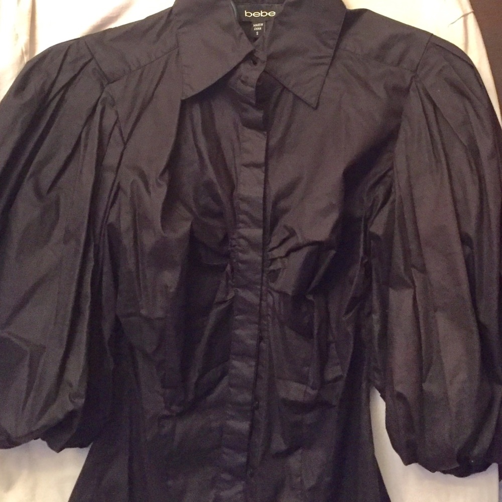 BEBE BLACK PUFFY SLEEVE BLOUSE